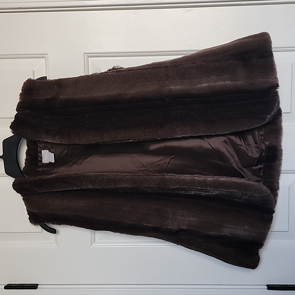 Chicos Brown Fur Vest , Size 1 - Picture 3 of 4